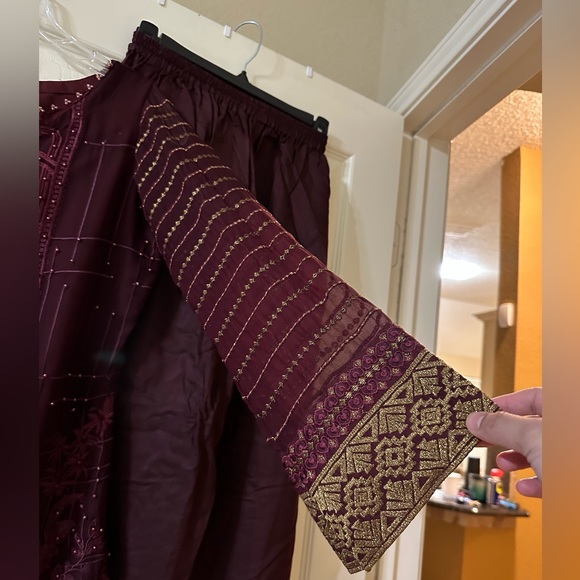 Pakistani Dress - Picture 6 of 12